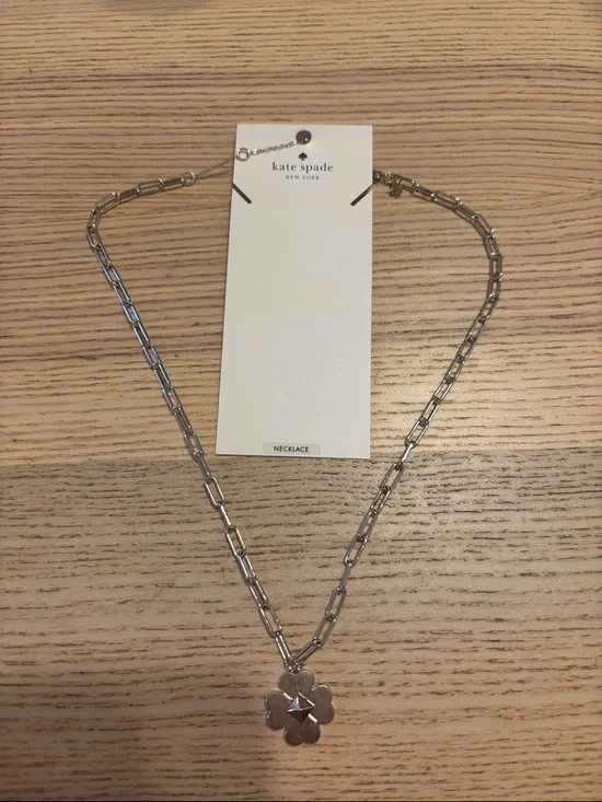 kate spade silver floral pendant paperclip chain necklace - Picture 1 of 3